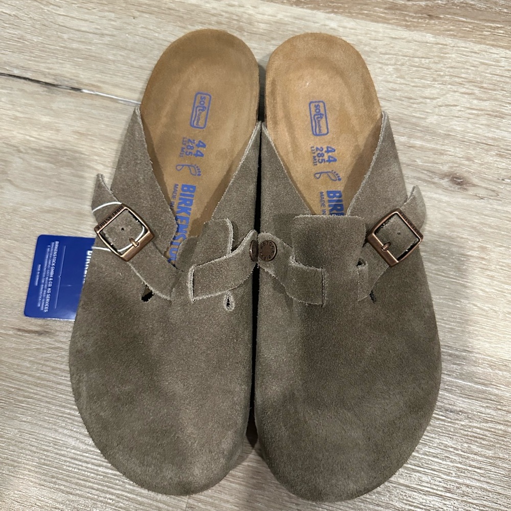 Birkenstock Boston Soft Footbed Suede color is Brownish/Taupe.